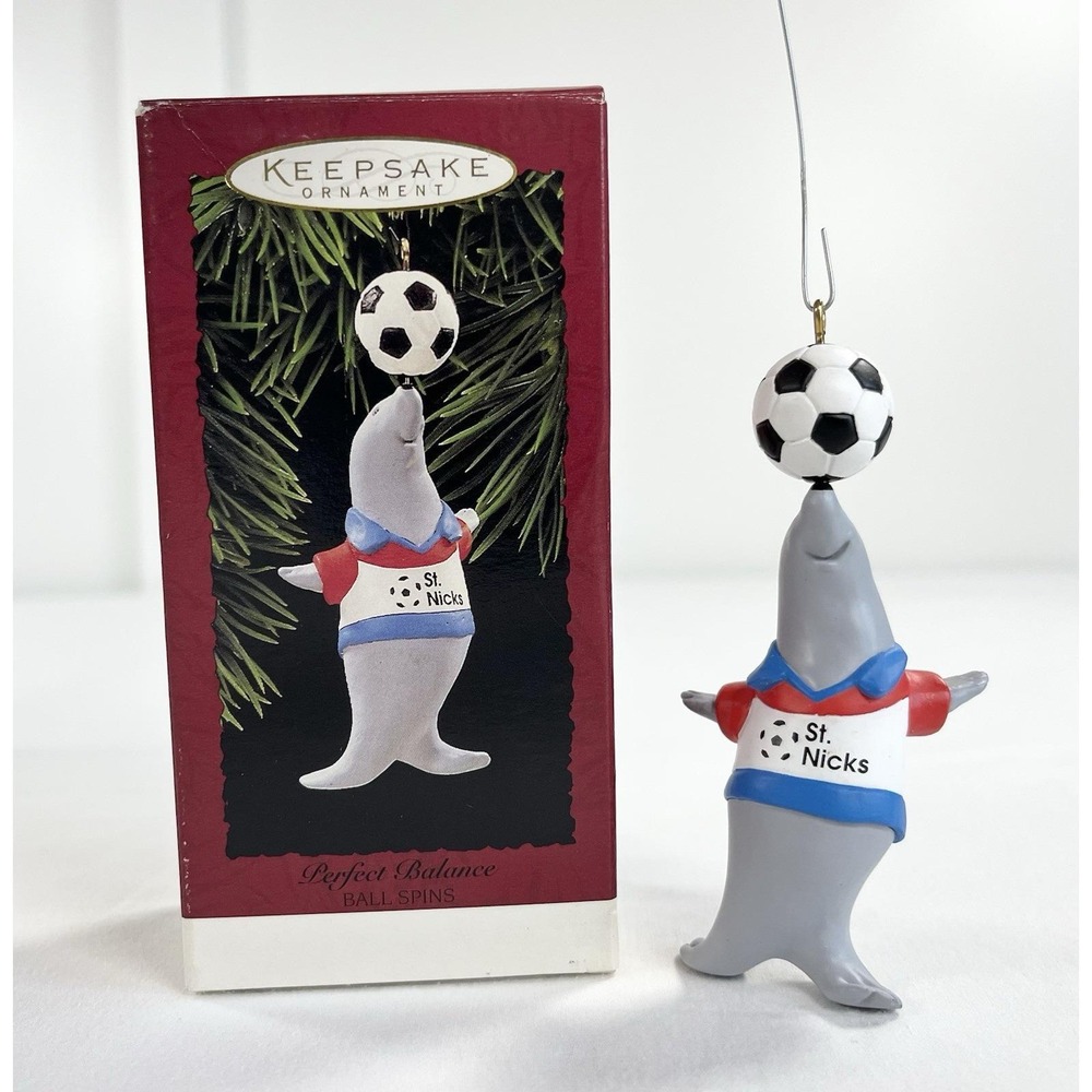 1995 Hallmark Keepsake Perfect Balance Soccer Seal Ornament QX5927 Spinning Ball